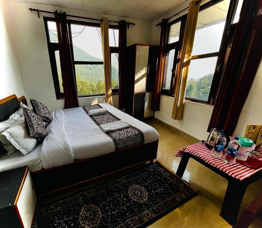 The Lake Cottage By Vrb Hotels Mcleodganj 다람샬라 외부 사진