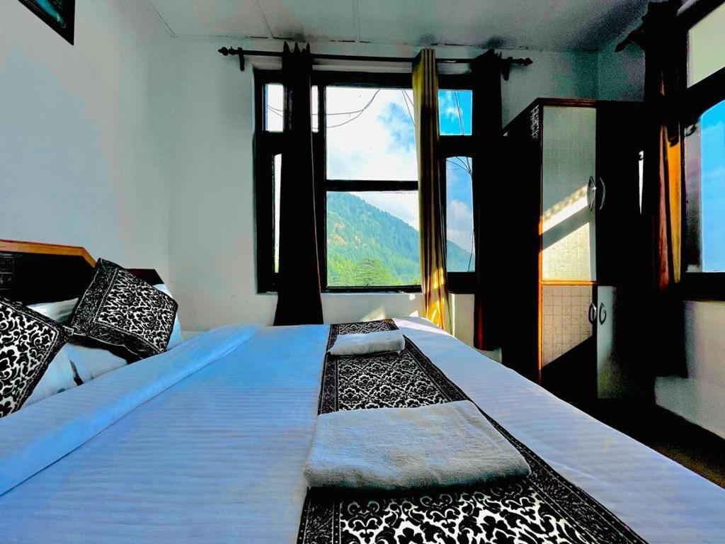 The Lake Cottage By Vrb Hotels Mcleodganj 다람샬라 외부 사진