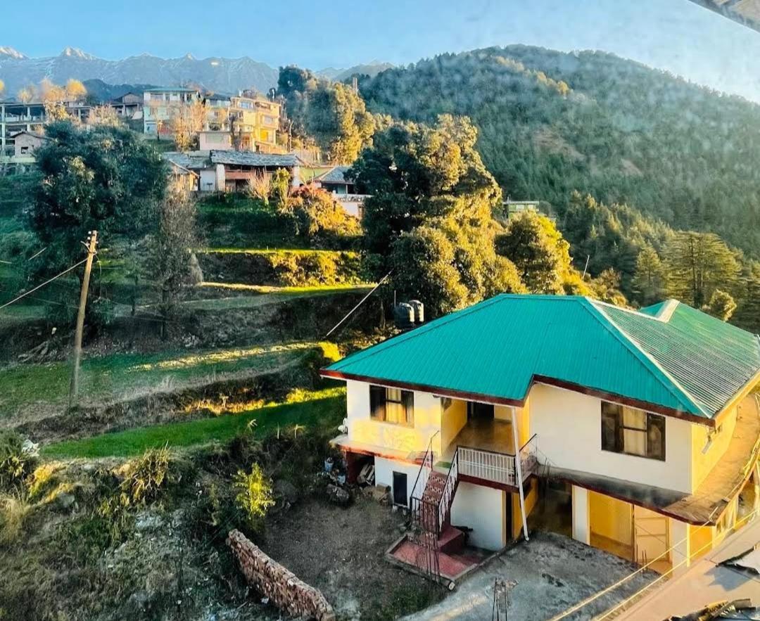 The Lake Cottage By Vrb Hotels Mcleodganj 다람샬라 외부 사진